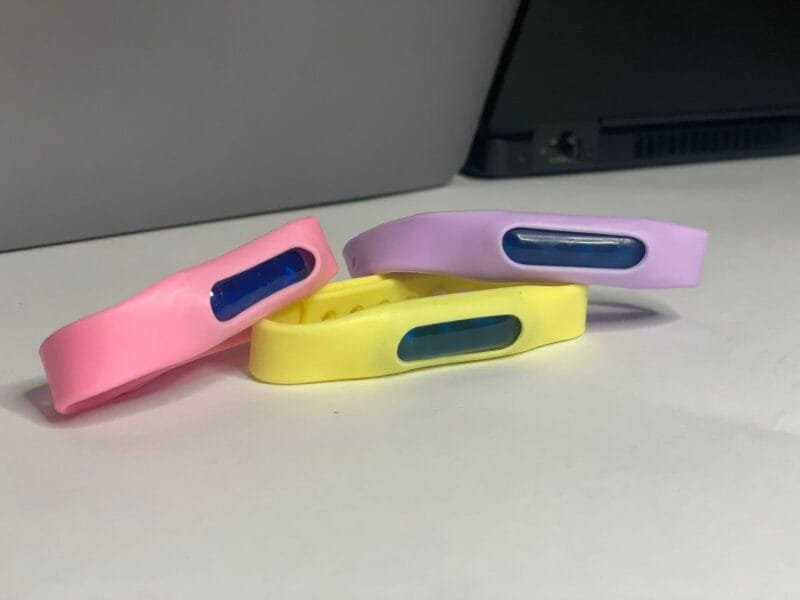 Mosquito killer band | Mosquito Repellent Bracelet | Plant Essential Oil Silicone | Anti-Mosquito Wristband Bugs Away, Suitable for Children and Adults (Random Color) - Image 3