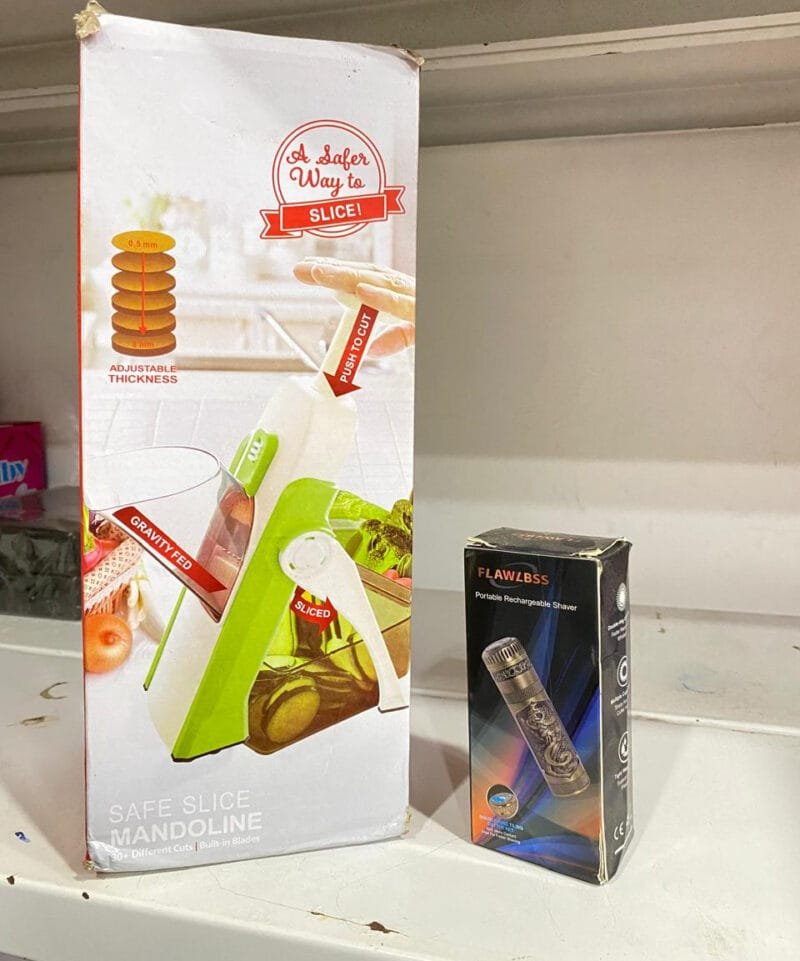 Deal pack of 2 - Mandoline Vegetable slicer, Chopper (Random color) and A8 Mini Shaver Hair Trimmer - Image 2