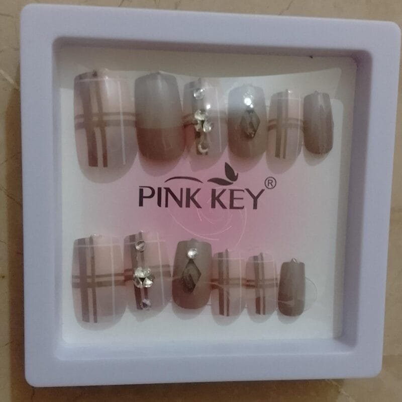 10 Pcs Nails With Sticker Handmade Beads Nails With Sticker (random Design) - Image 7