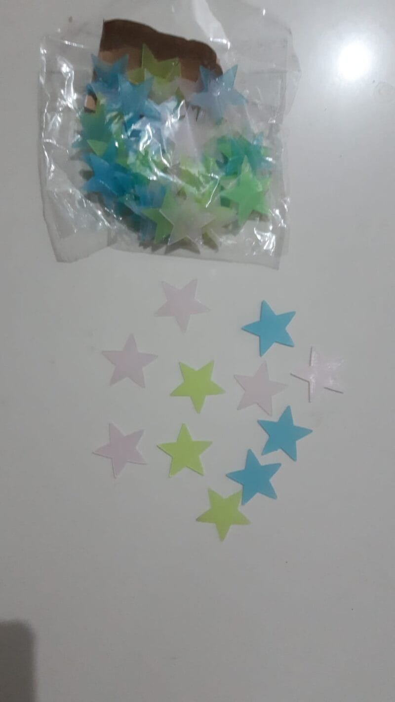 Pack of 100 - 3D Glowing Stars - Image 2