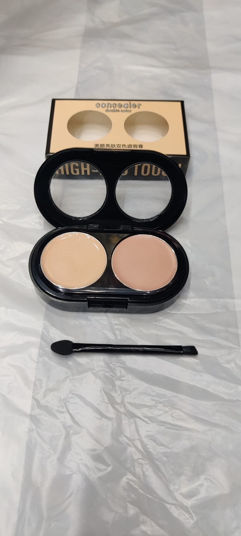 Creamy 2 in 1 Concealer Kit Warm Beige Creamy Concealer + Pale Yellow Sheer Finish Pressed Powder - Image 4