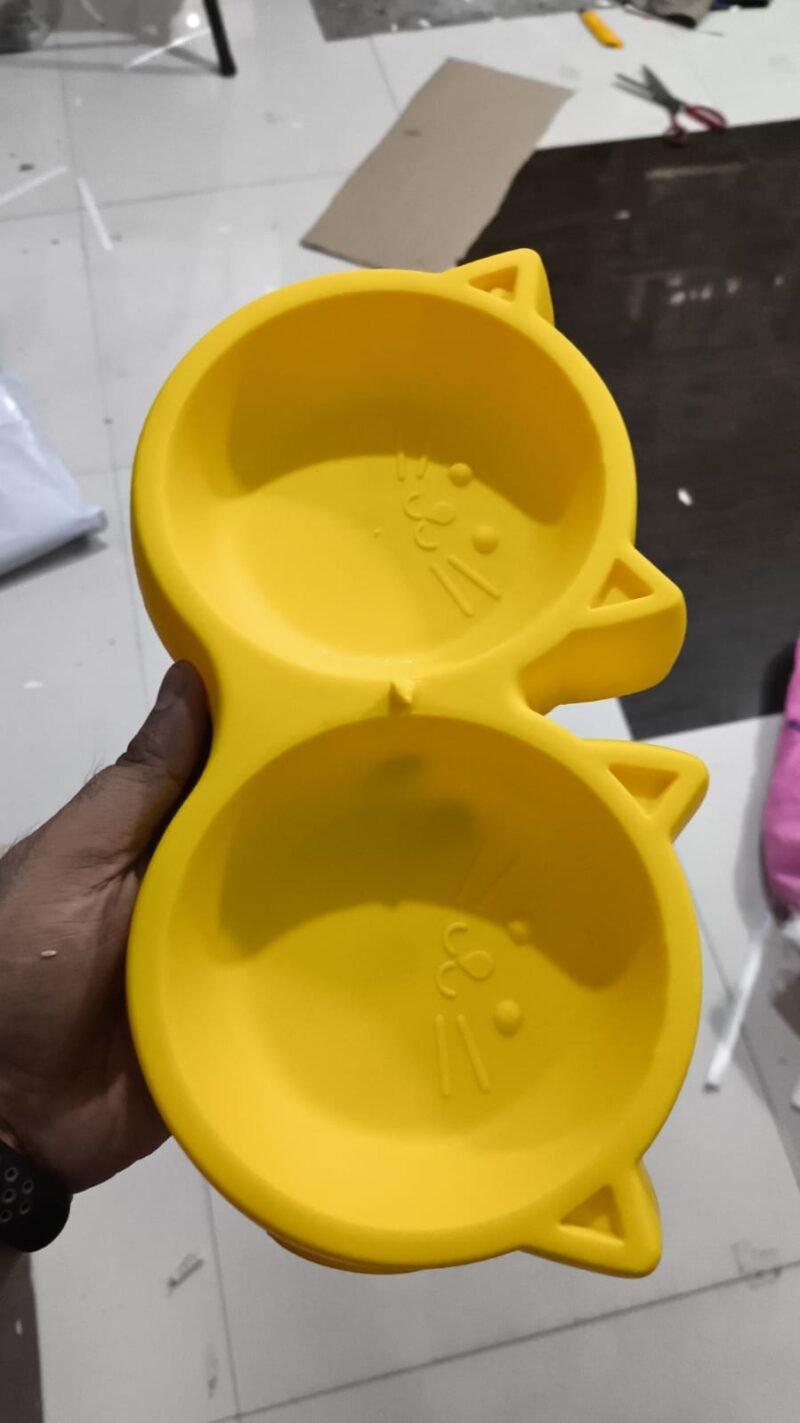Cat Shaped Double food bowl Pet Plastic food bowl (Random Color) - Image 8