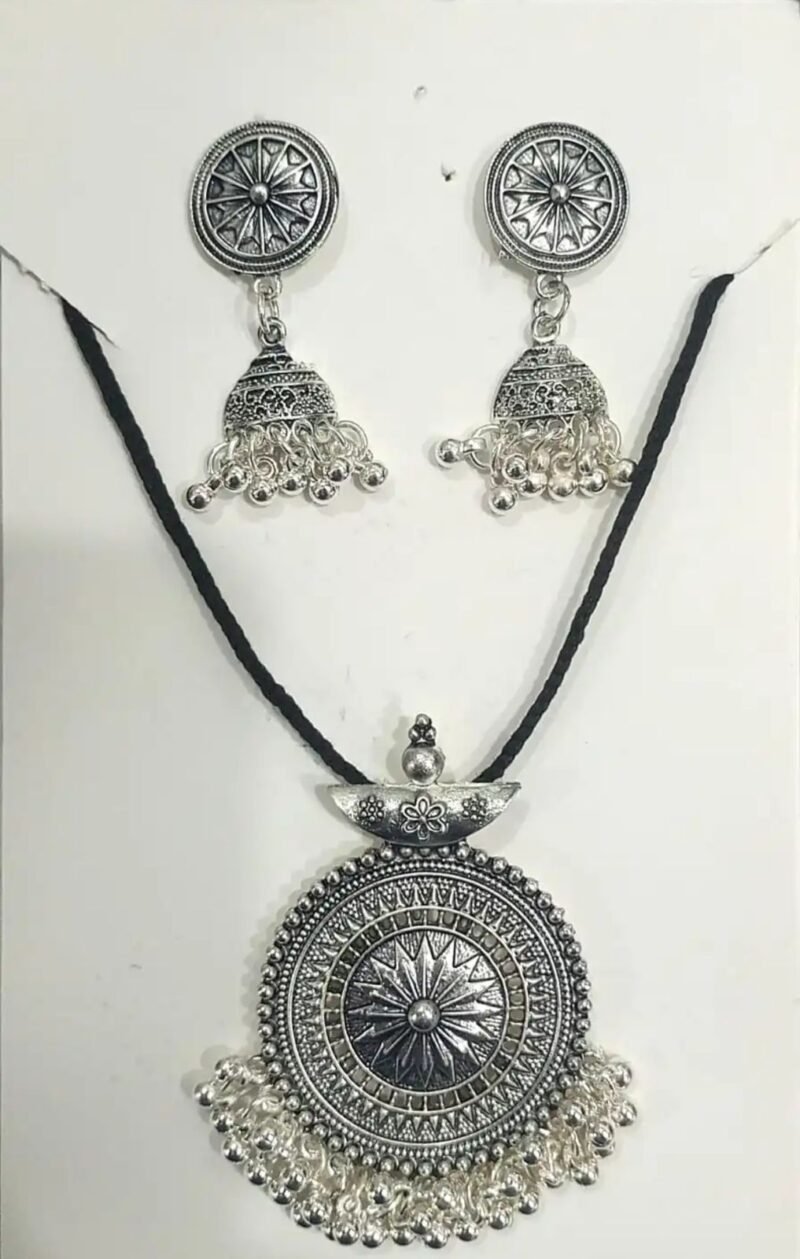 Decent Afghani Pendants With Earrings for Women All Ages - Image 3